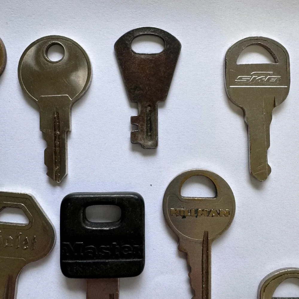 N/A vintage key